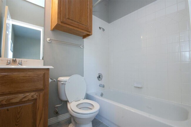 Photo - 2410 Leon St Unit 202