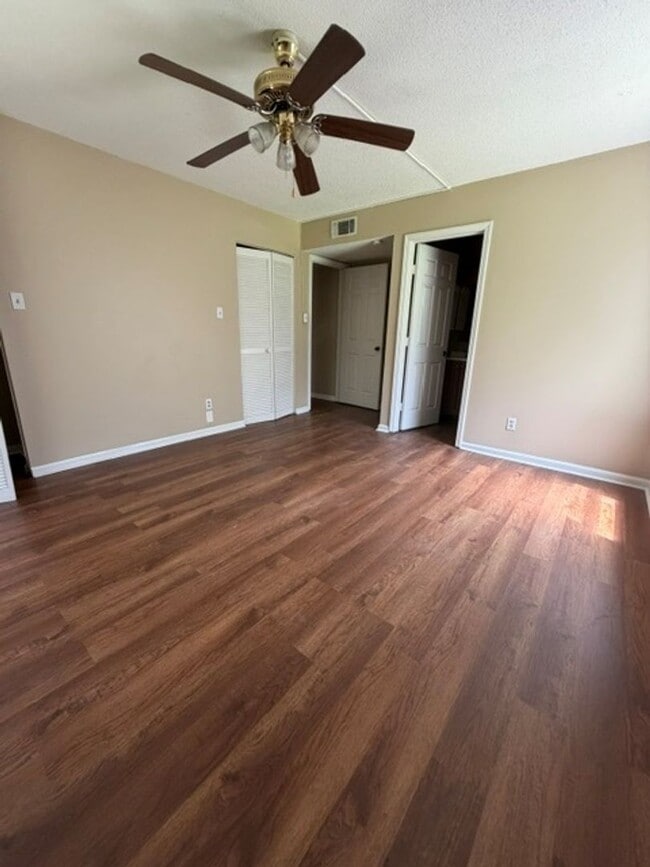Photo - 13 Cromwell Pl