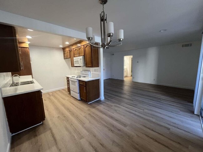 Photo - Woodland House Apartments