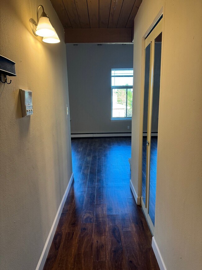 Photo - 2131 N Summit Ave Unit 307