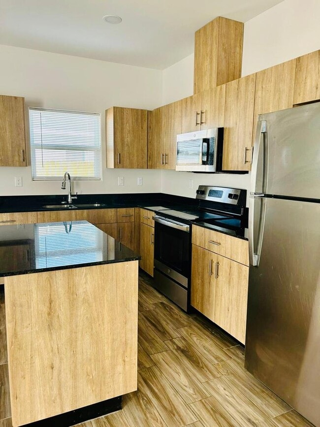 Photo - 4907 Crown Point St Unit 3