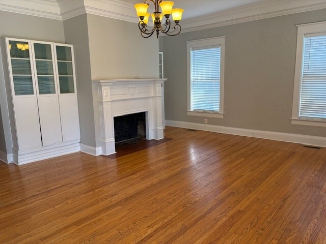 Photo - 305 E Lytle St