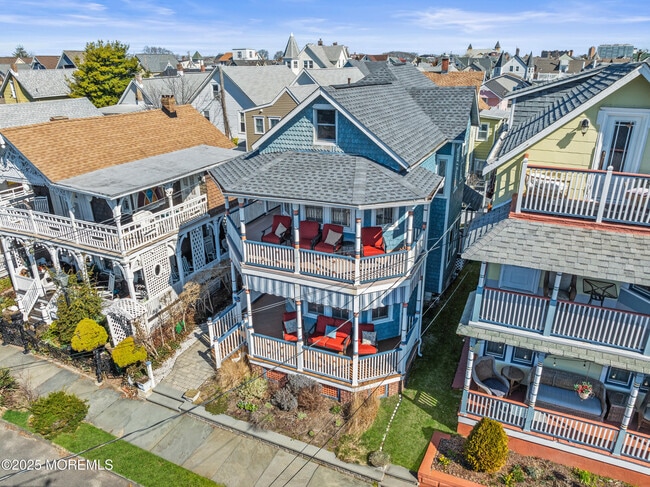 Building Photo - 49 Franklin Ave