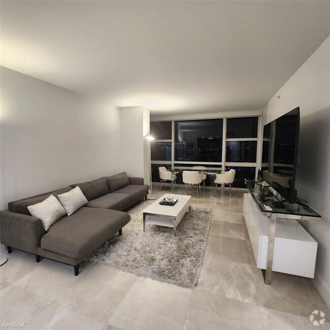 Building Photo - 2 br, 2 bath Condo - 6801 Collins Ave # 1402 Unit # 1402