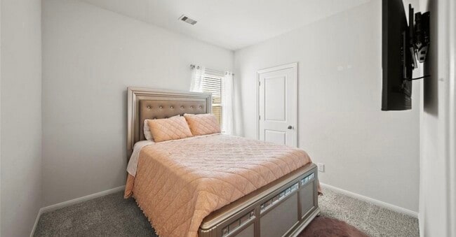 Building Photo - 1326 Ponderosa Pne Dr