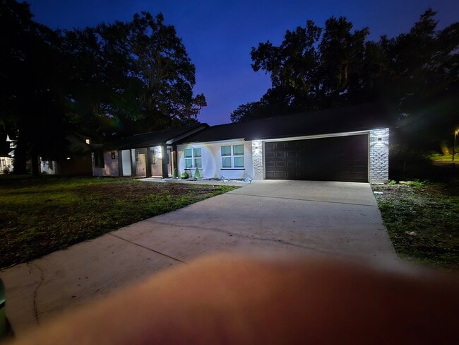 Building Photo - 401 N Bryan Cir Rental