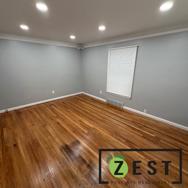 Photo - Gorgeous 3 BED 1.5 BATH - $1800 OPEN HOUSE 5/4 3-3:30PM