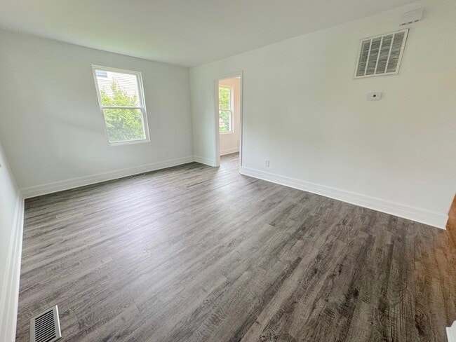 CHARMING 4-BEDROOM, 2-BATH COTTAGE-STYLE HOME IN HAMPTON, VA!