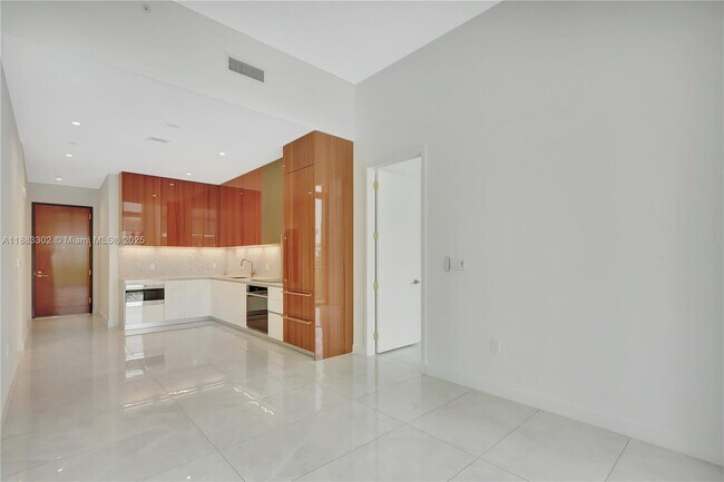 Photo - 2655 S Bayshore Dr Unit 405
