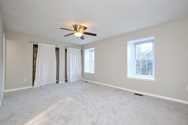 Photo - 2002 Medical Park Dr