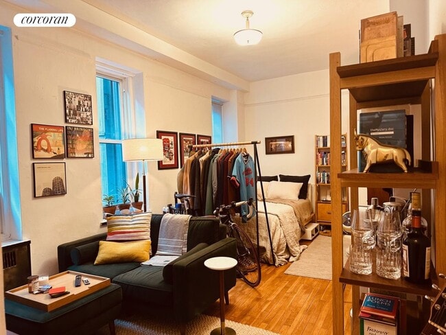 Photo - 101 W 80th St Rental