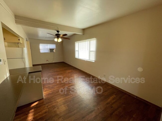 Photo - 1836 S Sieger Dr