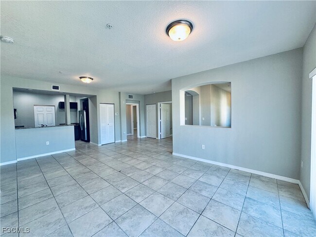 Photo - 13180 Bella Casa Cir Unidad 275