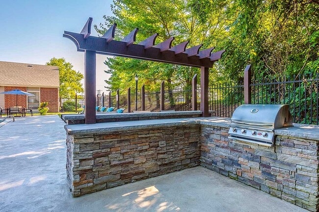 Poolside Grilling - Timber Hollow