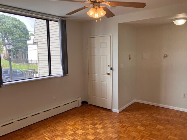 Photo - 121 20th St Unit Apartment 1