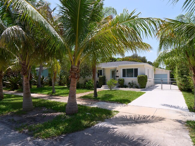 Photo - 222 Bayberry Dr