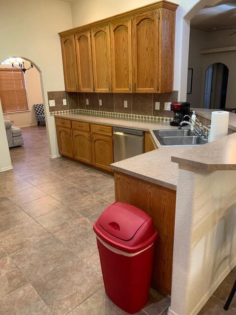 Kitchen - 3559 Rosewood Ave