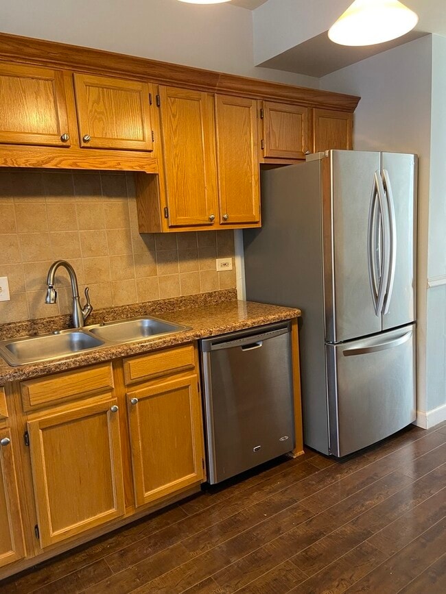 Photo - 2203 Rossiter Pkwy