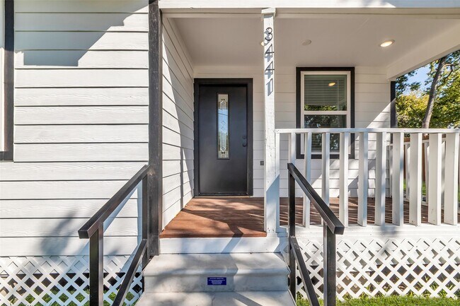 Photo - 3441 McGowen St