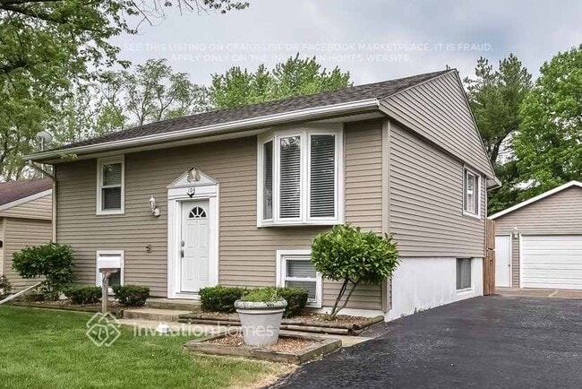104 N Elm Ln