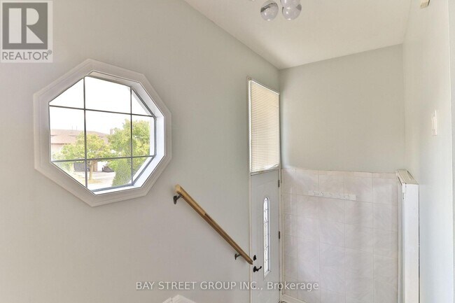 Photo - 489 Fergo Ave