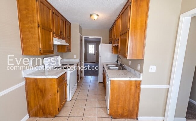 Photo - 387 Jamestown Manor Dr