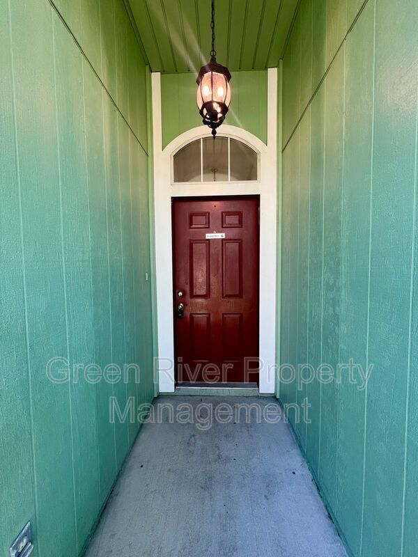 Photo - 13140 Staffordshire Dr S