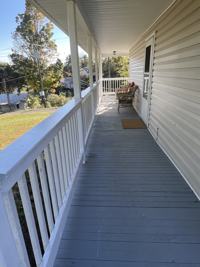 Photo - 649 Vance St