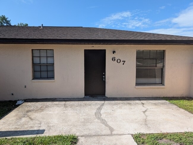 Building Photo - 607 Kansas Ave