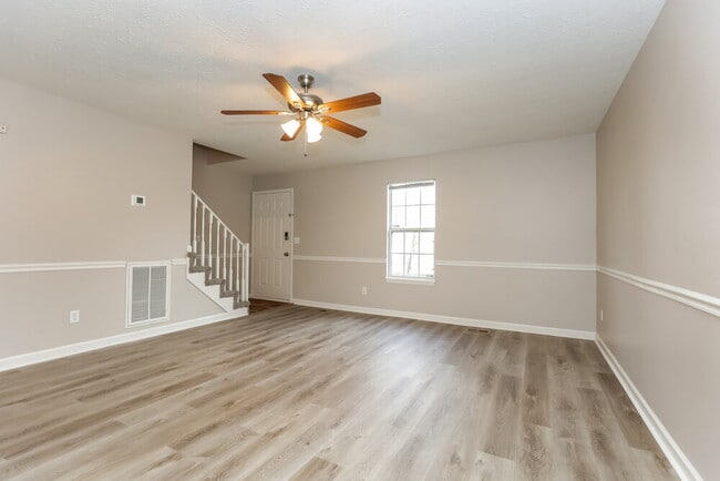 Photo - 141 Nelson Dr