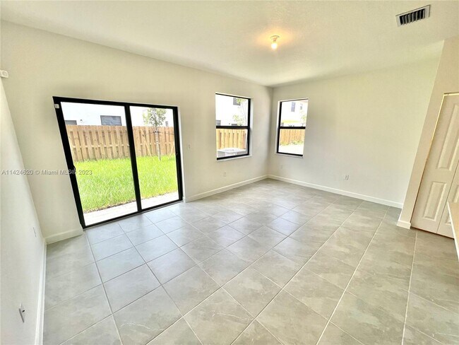 Photo - 23458 SW 127th Pl