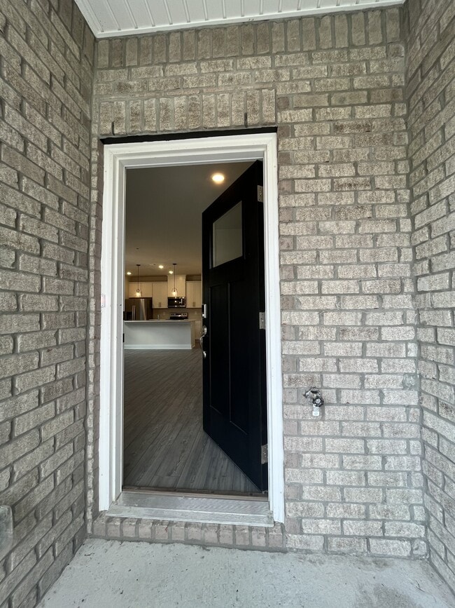 Photo - 204 Douglas Bend Rd