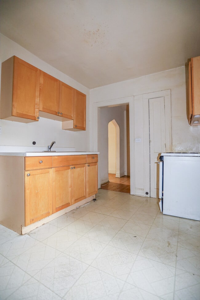 Photo - 2958 N Seeley Ave