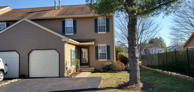 Building Photo - 610 Larch Ct Rental