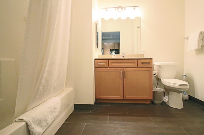 Photo - 922 S Clark St