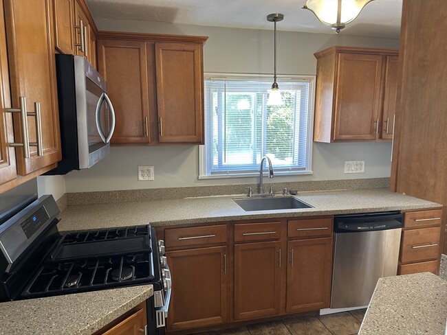 Photo - 396 Durfee St Unit 1