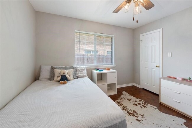 Photo - 3609 Oldenburg Ct