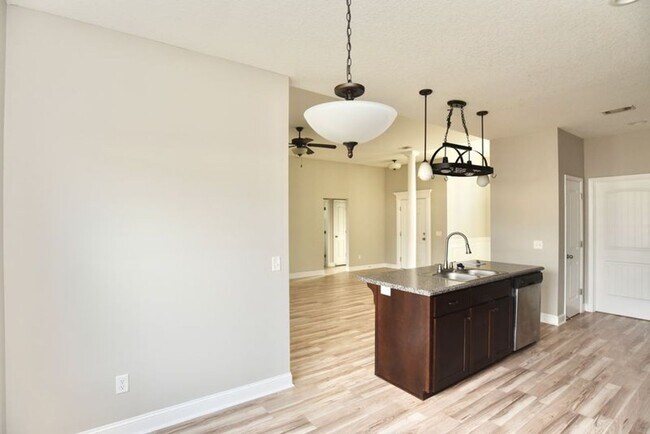 Photo - 128 Brasher Dr