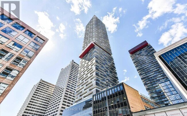 Photo - 161 Roehampton Ave Unit 2008