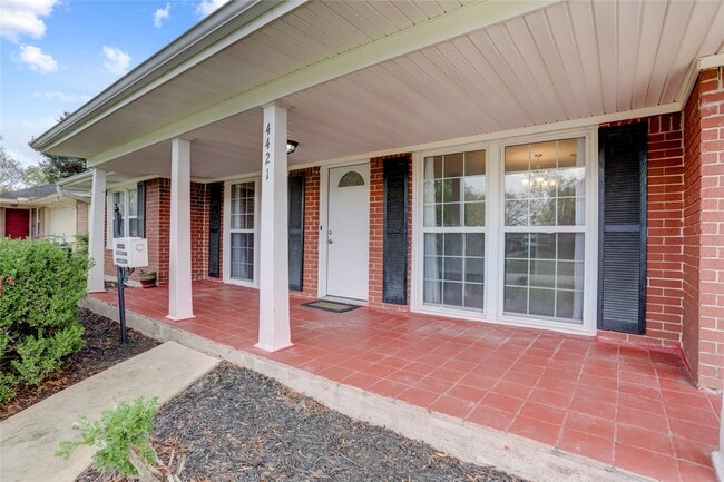 4421 Willowbend Blvd
