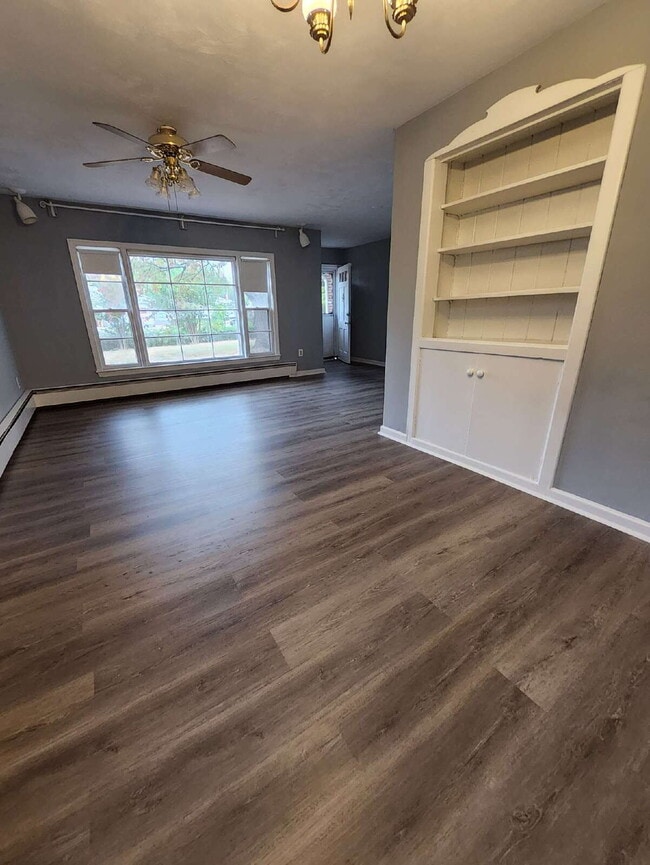 Photo - 13723 Dumfries Rd