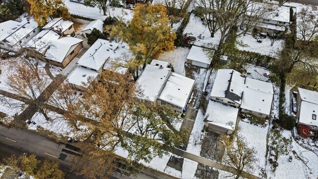 Photo - 400 Locust Rd