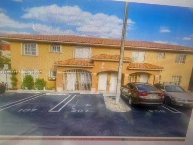 Photo - 2485 W 76th St Unidad 207