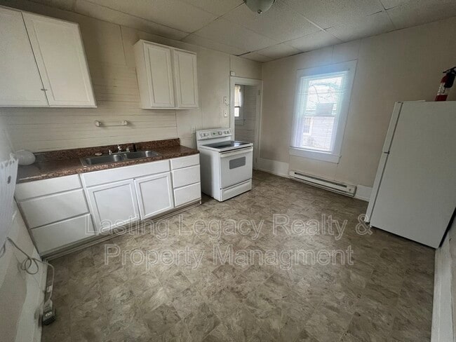 Photo - 1016 W 13th St