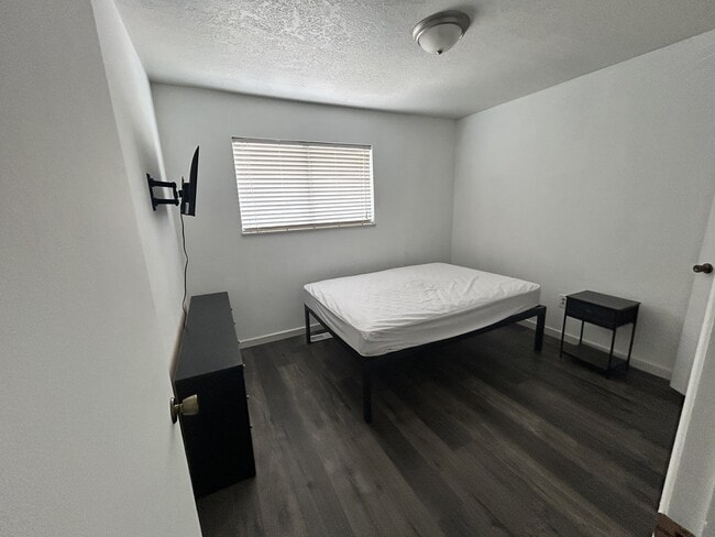 Photo - 3600 Eubank Blvd NE