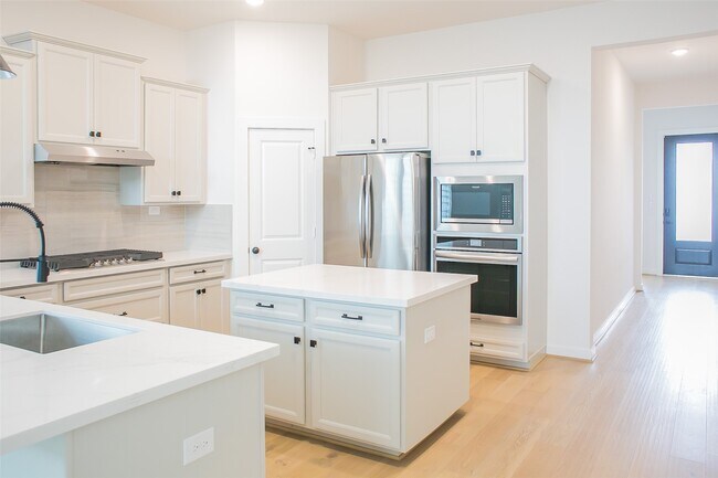 Photo - 15327 Algunas Plumas St