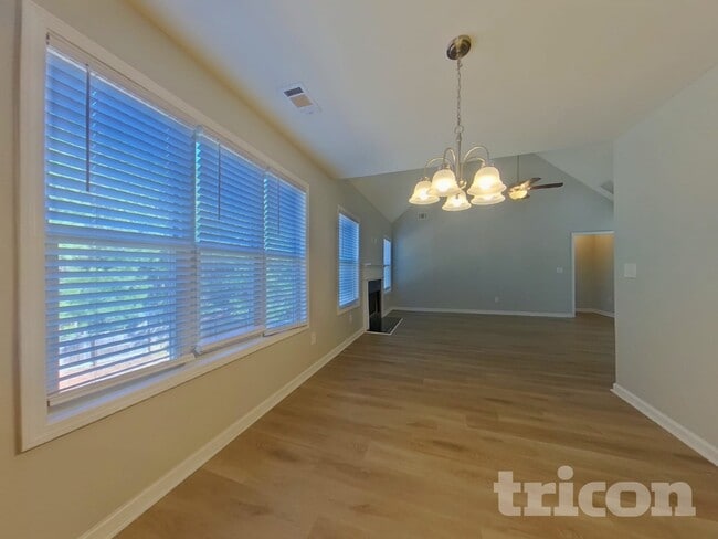 Photo - 110 Andrews Ct