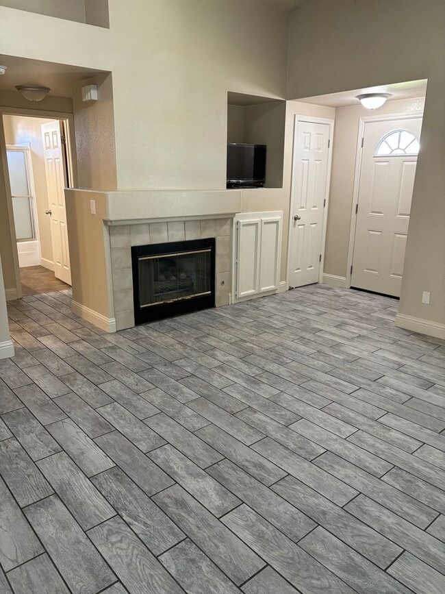 1748 River Run Dr