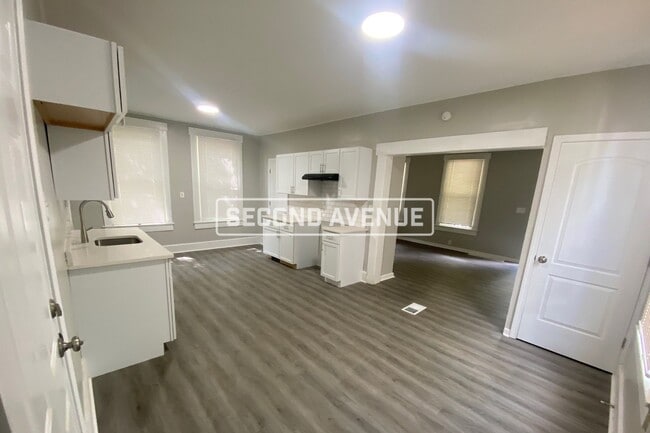 Photo - 4833 Greenwood Terrace