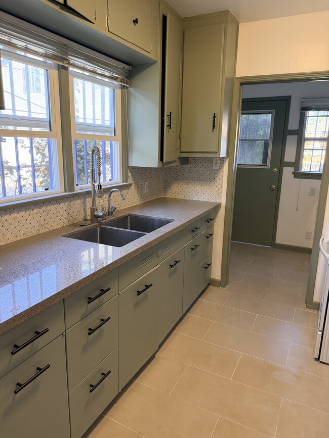 Photo - 1808 Carmona Ave Unit Apt 1